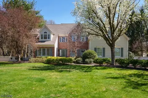 39 Red Oak Way, Belle Mead, NJ 08502