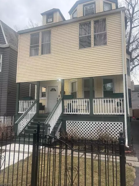 126 N 17th St, East Orange, NJ 07017