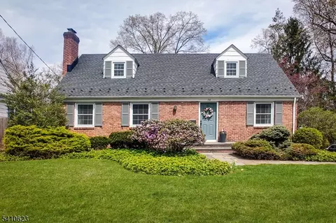 14 Edgewood Rd, Chatham, NJ 07928