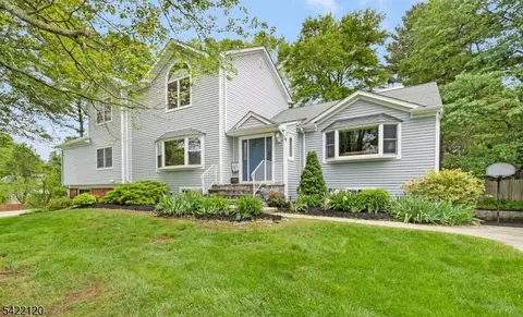 1 W Circuit Dr, Succasunna, NJ 07876