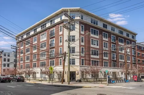 82 Clinton St #6F, Hoboken, NJ 07030