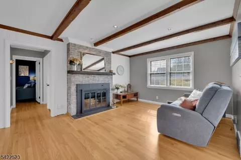369 Union Ave, Middlesex, NJ 08846 photo 8