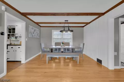 369 Union Ave, Middlesex, NJ 08846 photo 9