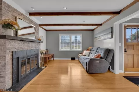 369 Union Ave, Middlesex, NJ 08846 photo 7