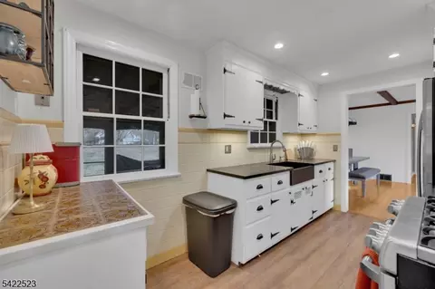 369 Union Ave, Middlesex, NJ 08846 photo 14