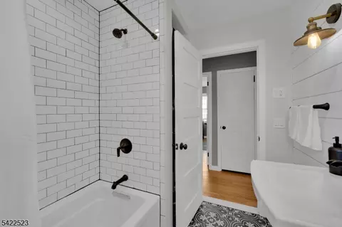 369 Union Ave, Middlesex, NJ 08846 photo 20