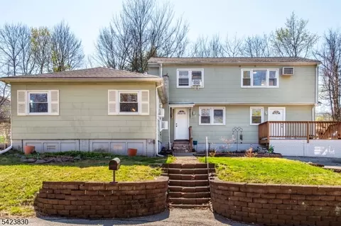 78 Overlook Rd, West Milford, NJ 07480