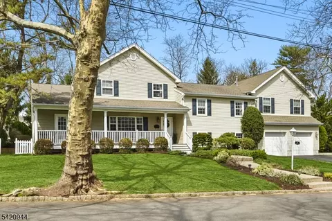 21 Woodbrook Cir, Westfield, NJ 07090