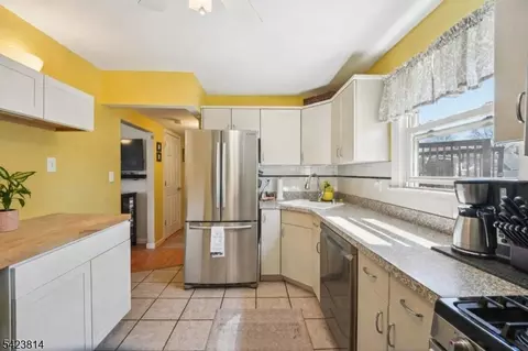 23 Smith Ave, Haskell, NJ 07420 photo 9