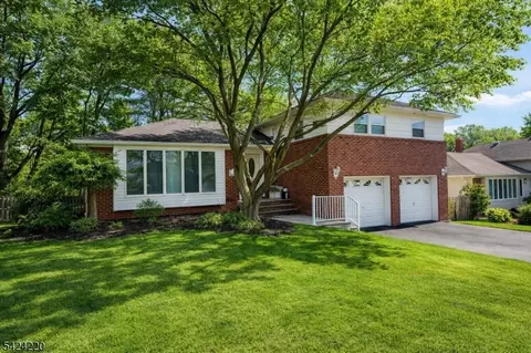106 Holster Rd, Clifton, NJ 07013
