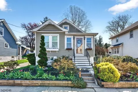 30 Paul St, Fords, NJ 08863