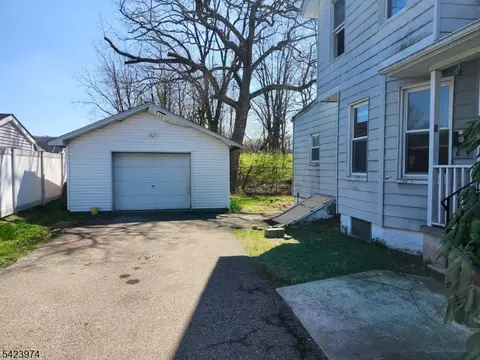 5 Locust St, Haskell, NJ 07420 photo 7