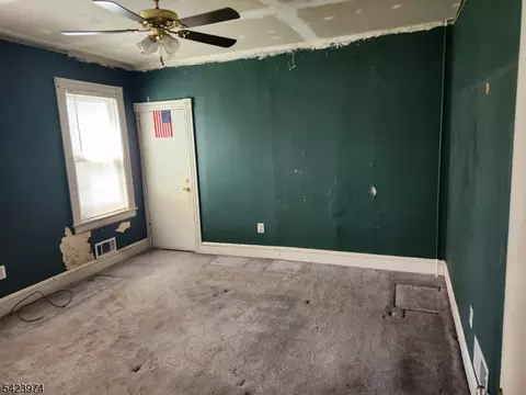 5 Locust St, Haskell, NJ 07420 photo 12