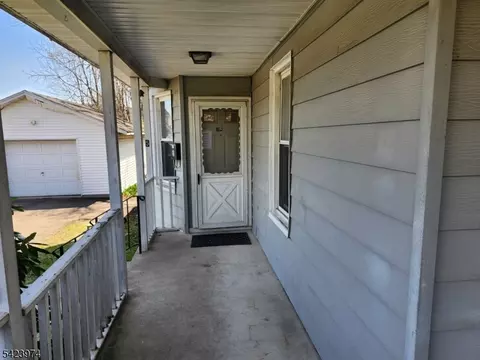 5 Locust St, Haskell, NJ 07420 photo 16