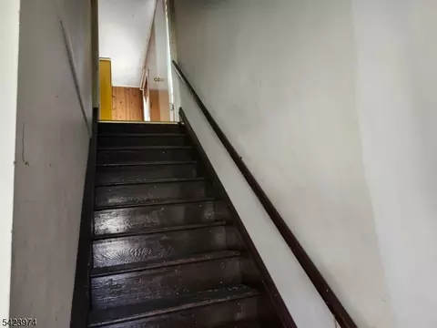 5 Locust St, Haskell, NJ 07420 photo 18