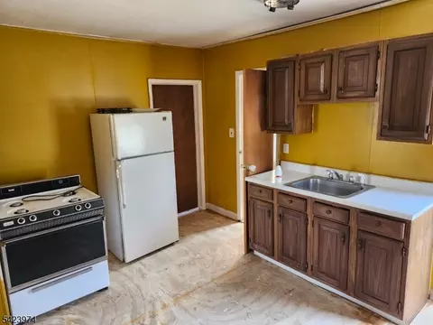 5 Locust St, Haskell, NJ 07420 photo 19