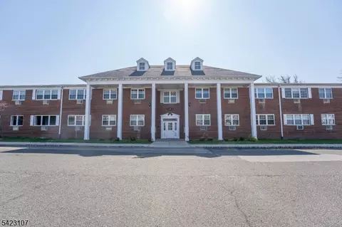 530 Park Ave #202, Scotch Plains, NJ 07076