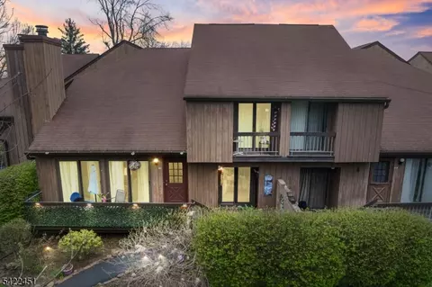124 Bluebird Dr #4C, Hillsborough, NJ 08844