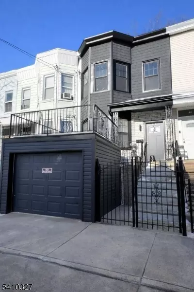 41 Arlington Ave, Jersey City, NJ 07305