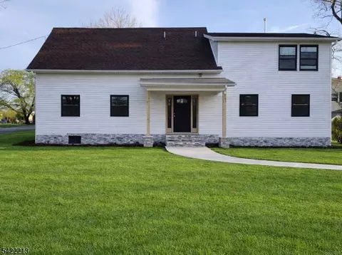 77 Greenbrook Rd, Middlesex, NJ 08846