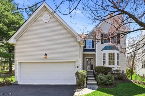 90 Glen Rock Rd, Cedar Grove, NJ 07009