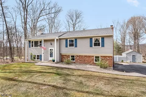 51 Brookwood Rd, Stanhope, NJ 07874