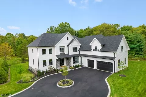 9 Brookside Dr, Warren, NJ 07059