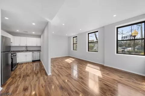 54 W Cherry St #106, Rahway, NJ 07065