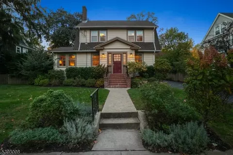 395 Meadowbrook Ln, South Orange Village, NJ 07079