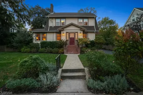 395 Meadowbrook Ln, South Orange Village, NJ 07079