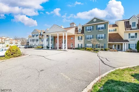 9211 Richmond Rd #211, West Milford, NJ 07480