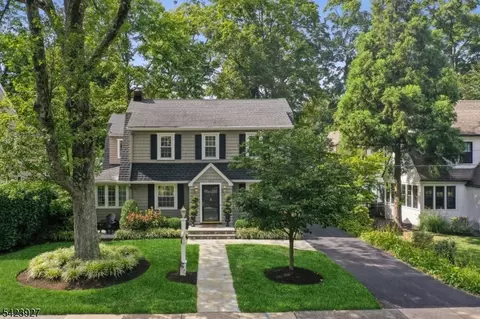127 Green Village Rd, Madison, NJ 07940