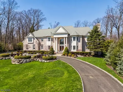55 Deer Run, Watchung, NJ 07069
