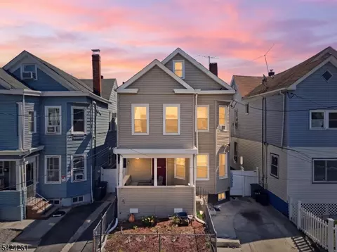 451 E 31st St, Paterson, NJ 07504