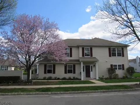 53 Colby Ct, Belvidere, NJ 07823