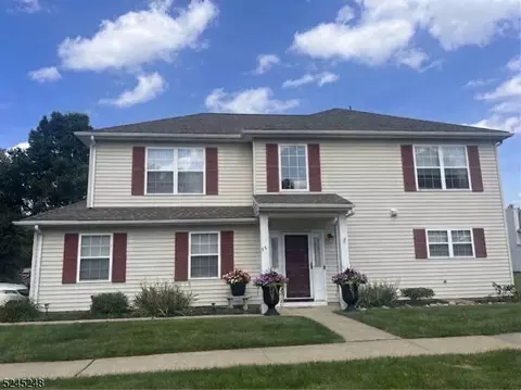 53 Colby Ct, Belvidere, NJ 07823