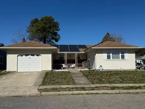 1 Ashcroft Ln, Toms River, NJ 08757