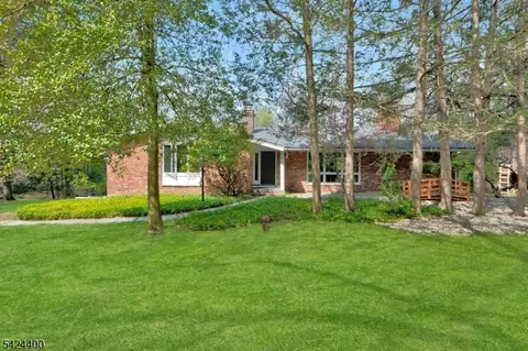 259 Long Meadow Rd, Kinnelon, NJ 07405