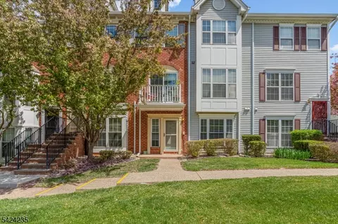 511 Dunn Cir #11, Bridgewater, NJ 08807