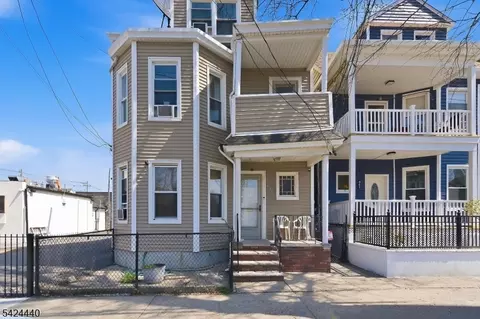 459 E 18th St, Paterson, NJ 07514