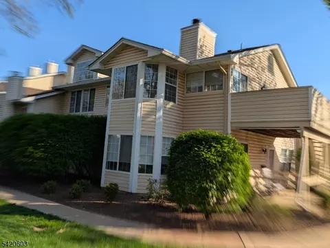 16 Dunbar Ct, Bedminster, NJ 07921