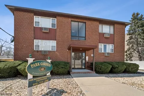 747 Riverside Ave #C-8, Lyndhurst, NJ 07071
