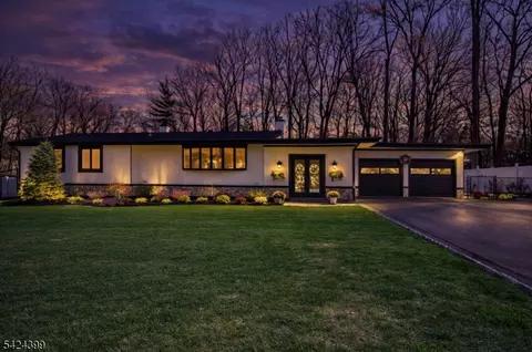 80 Park Rd, Parsippany, NJ 07054