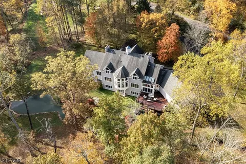 2 Cobblefield Rd, Mendham Twp, NJ 07945
