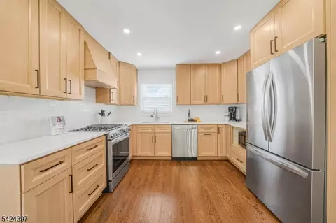21 Joseph Pl, Wayne, NJ 07470 photo 7