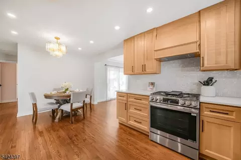 21 Joseph Pl, Wayne, NJ 07470 photo 6