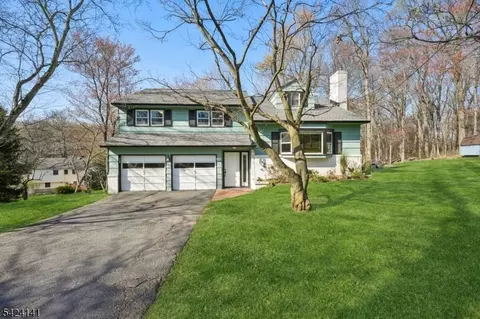 7 Archer Ln, Scotch Plains, NJ 07076