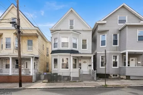 76 N 4th St, Paterson, NJ 07522