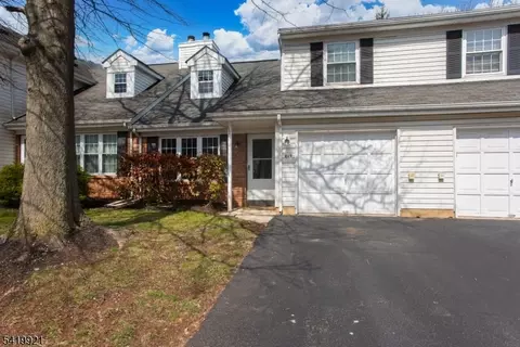 219 Coldspring Ct, Somerset, NJ 08873