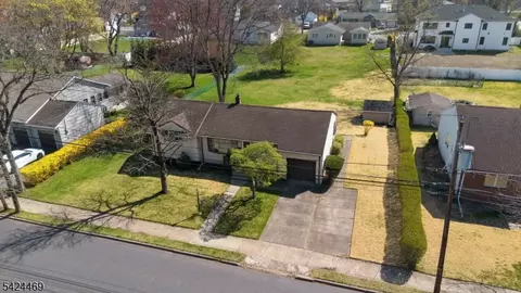 View/Area - 31 Michael Dr, Wayne, NJ 07470 photo 4 of 5